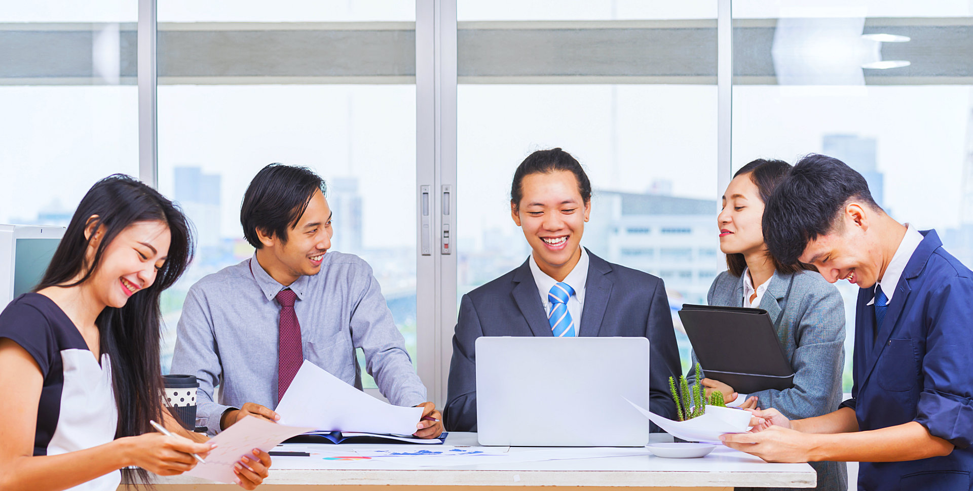 officemates having a meeting