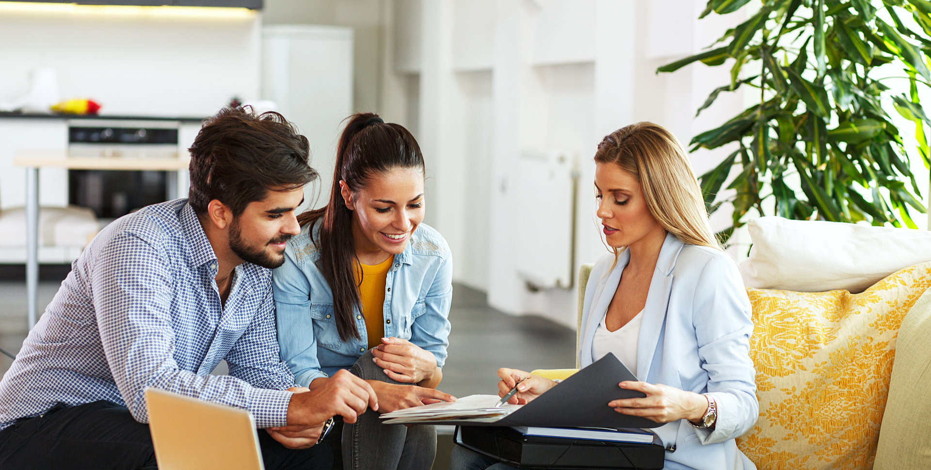 couple meeting with an advisor